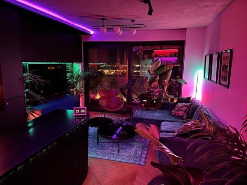 Skyline elegance with free parking