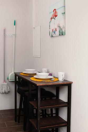 One-Bedroom Apartment image 3