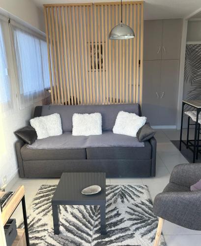 LA BAULE : STUDIO MER EN REZ DE JARDIN