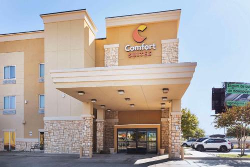 Comfort Suites West Dallas - Cockrell Hill in Dallas, USA