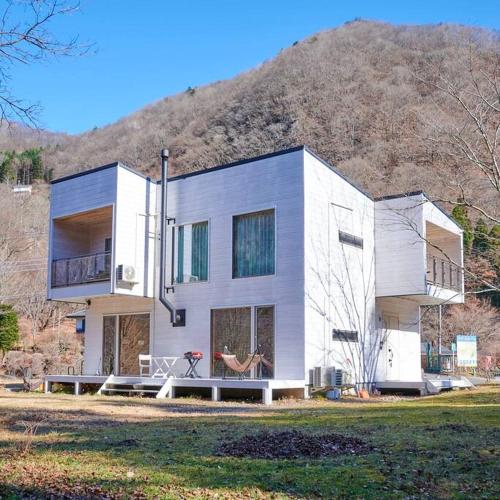 軽井沢ICから3分/立地抜群/おしゃれなフィンランドログハウス, Karuizawa (zdjęcie 7)