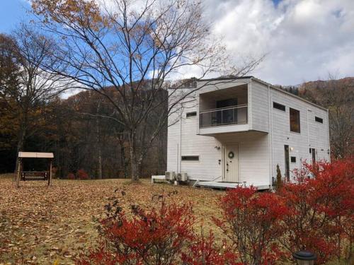 軽井沢ICから3分/立地抜群/おしゃれなフィンランドログハウス, Karuizawa (zdjęcie 9)