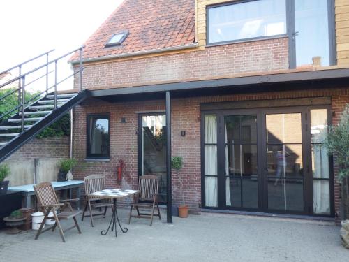 Entrance, De Weegbrug in IJzendijke