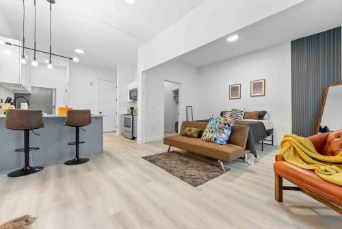 Spacious Bd,EWR Airpt,Nyc,Prudential Center, Free Free Pkng, American Dream Mall in Elizabeth (New Jersey)