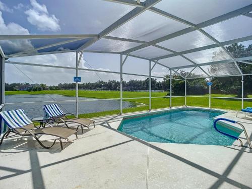 Home in Kissimmee;Private Pool; Lakeview;14 guests in Kissimmee, USA