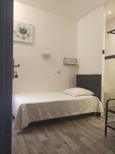 Au Nouvel Hôtel - image 4