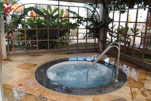 L'acqua Diroma - Park aquatico 24 horas - Piscina de Ondas Exclusiva in Caldas Novas