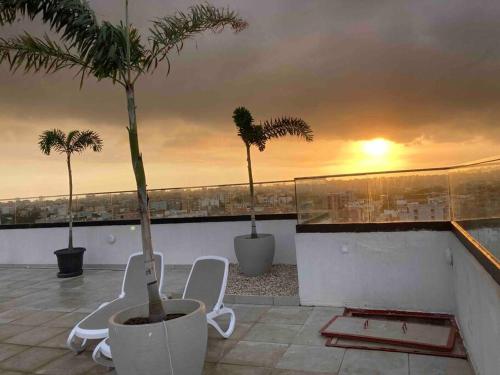 Uitzicht, Luxurious Apt with Rooftop Pool in Grand-Yoff