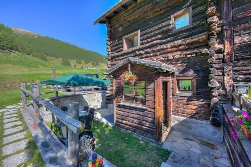 Chalet Sciachilo Ski In-Ski Out Mt 10 - Happy Rentals Livigno