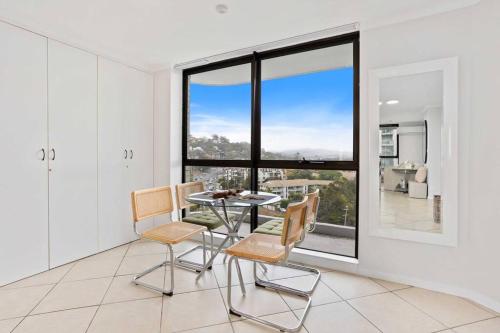 Burleigh Gardens - Hosted by Burleigh Letting