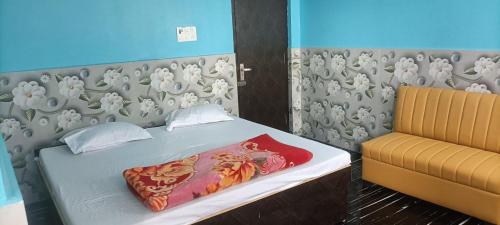 New Hotel Gautam Lodging & Fooding