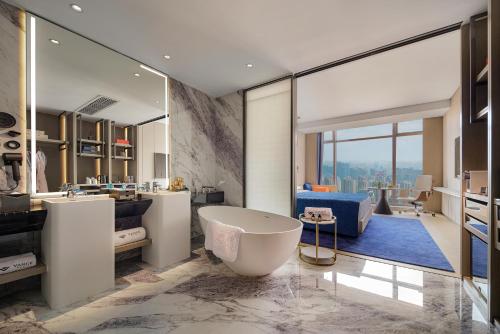 Vans Hotel (Binjiang Branch) in Ханчжоу