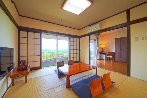 ユインチホテル南城和室（共同浴場・禁煙）