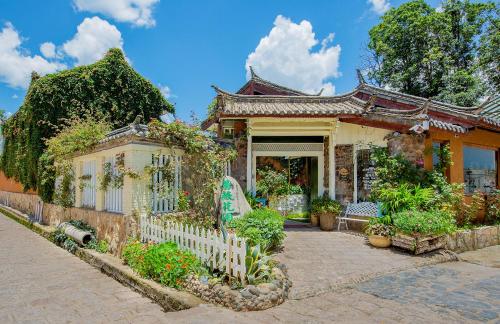 Rose Garden Lijiang