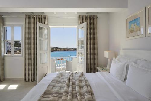 Petinos Beach Hotel in Міконос