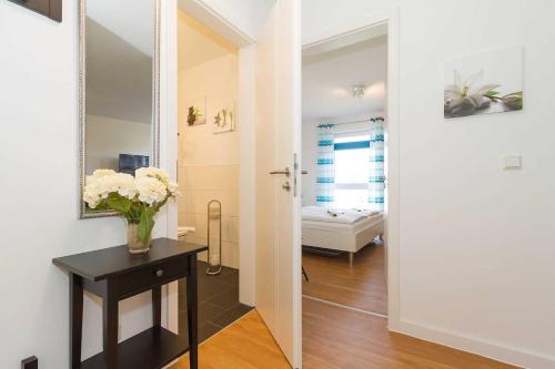 One-Bedroom Apartment with Balcony image 3