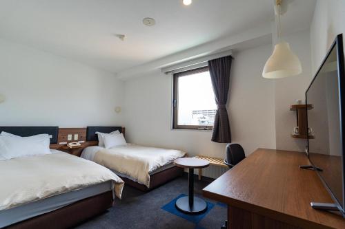 Twin Room with Bathroom