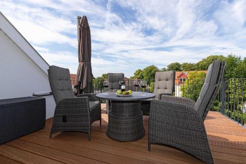 Two-Bedroom Apartment with Balcony image 2