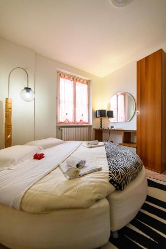  Appartamento romantico con letto rotondo in Neive