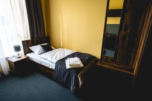 1 twin bed