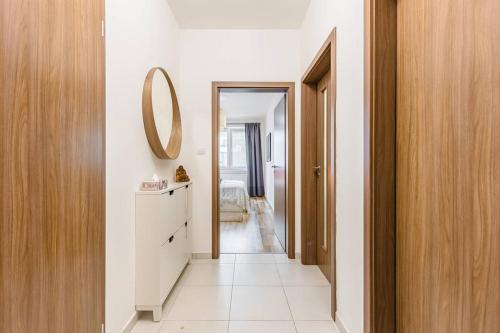 BNB Slovakia Modern Jégeho Retreat Apartment, Bratislava (photo 3)