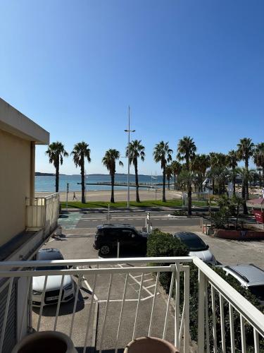 Appartement 4 pers., 2 chambres, 50m plage 100m marché de Sanary-sur-Mer - Location saisonnière - Six-Fours-les-Plages