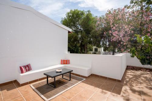 Luminous Renovated Townhouse 1st Line Los Naranjos Golf