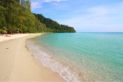 Koh Kood Neverland Beach Resort in Klong Hin Bay