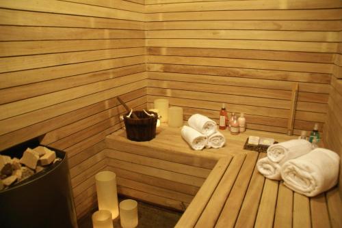 Bathroom, El Oasis Apart Hotel in San Martin De Los Andes