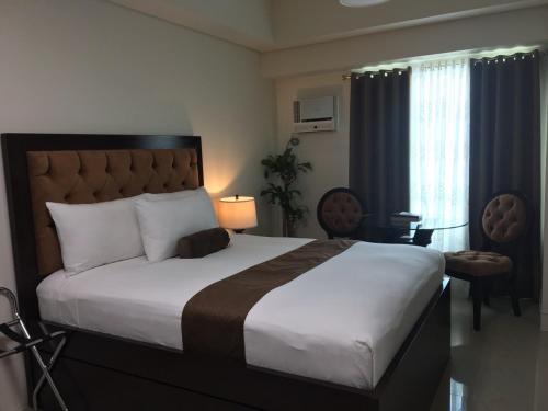 Studio unit at The Beacon Makati near Greenbelt, Manila