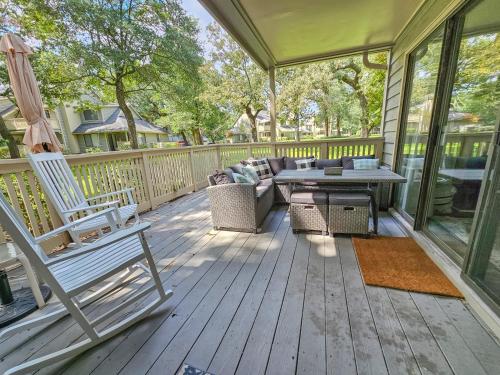 8C West Hyde Park villa - image 5