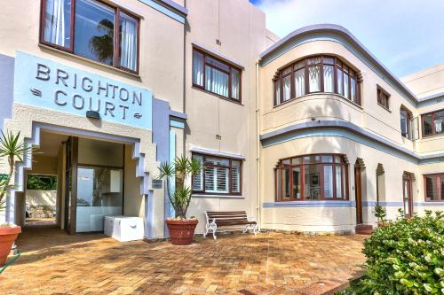 Studio in Camps Bay - 40m from beach - image 3