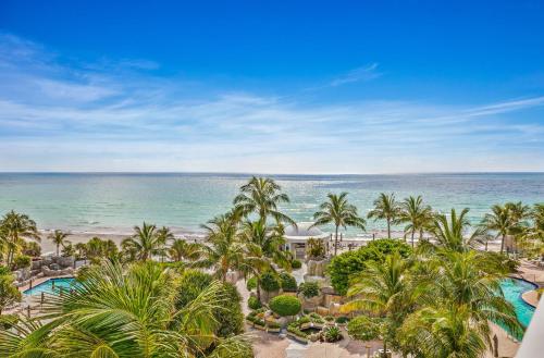 Luxury resort apartment with ocean front view