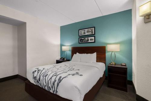 Sleep Inn - image 12