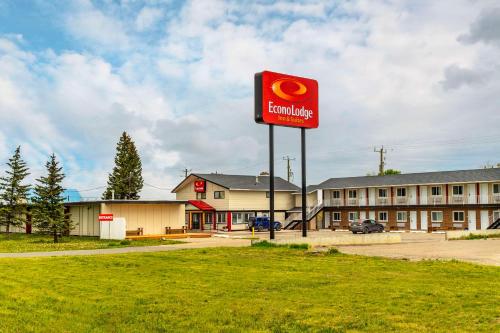 . Econo Lodge Inn & Suites Pincher Creek