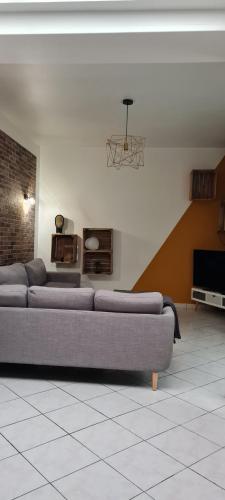 Shared lounge/TV area, La brique rouge - Maison 66 m2 avec 2 chambres in Lille Sud