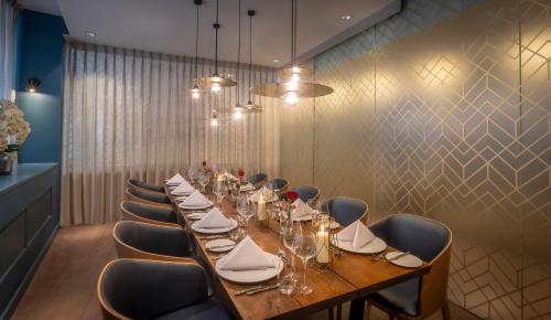 Apex London Wall Hotel - image 5