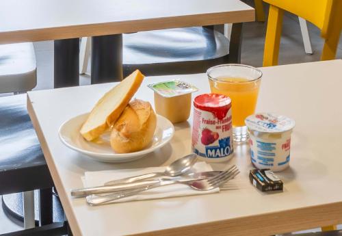 B&B 호텔 Troyes Saint-Parres-aux-Tertres - 식음료(F&B)