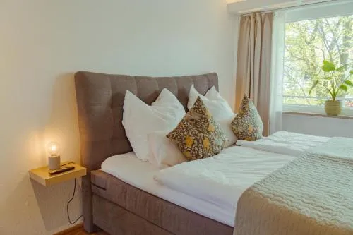 Studio Apartment mit Parkplatz - nahe Esslingen Zentrum in Oberesslingen, Deutschland