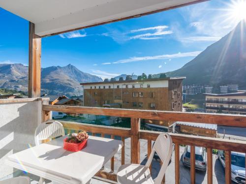 Apartment Les Grandes Balmes I et II - Le Lac-11 by Interhome Tignes Le Lac