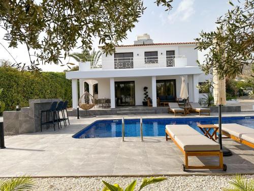 Villa with Private Pool image 10