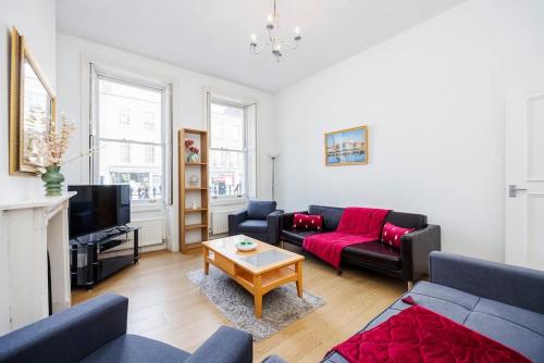 2BR Hideaway in Central Clerkenwell, Londýn
