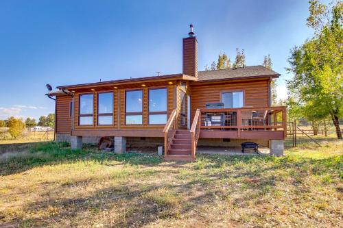 Pet-Friendly Show Low Cabin with 1-Acre Fenced Yard!