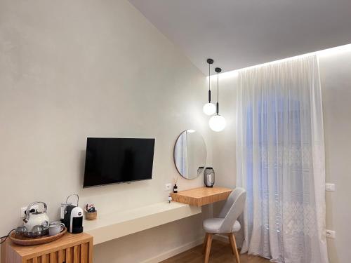 Deluxe Triple Room image 10