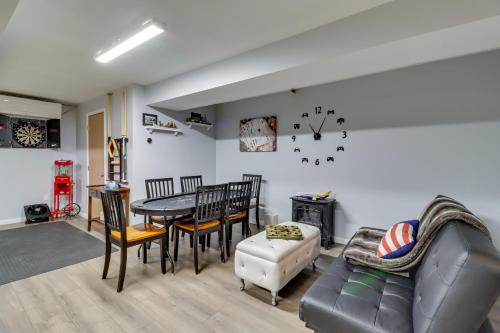 Hot Tub, Deck and Game Room Spacious Poconos Escape in Tannersville