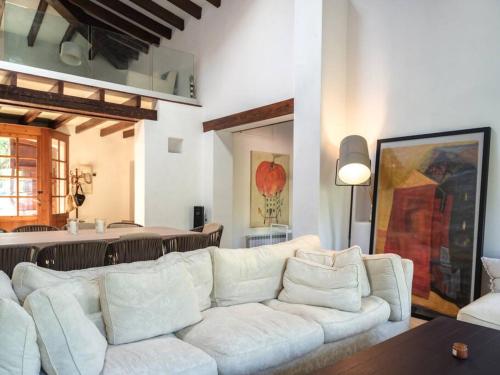 Preciosa casa familiar cerca Esporlas Na Servera in إسبورليس