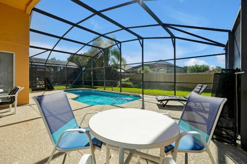 Bikini Bottom - 4 bed Disney pool home thumb 4