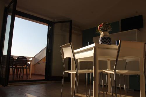 Il Borgo della Marinella Case Vacanze - Scogli Isca