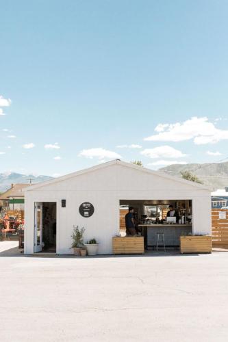 Mesa Verde Motel - main image