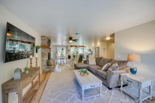 Charming Idaho Home with Deck and Grill, Near Beaches!